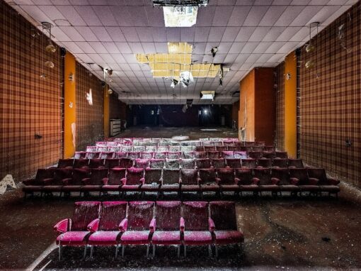 Urban Exploring Cinema/Theater Urban Exploring Cinema/Theater