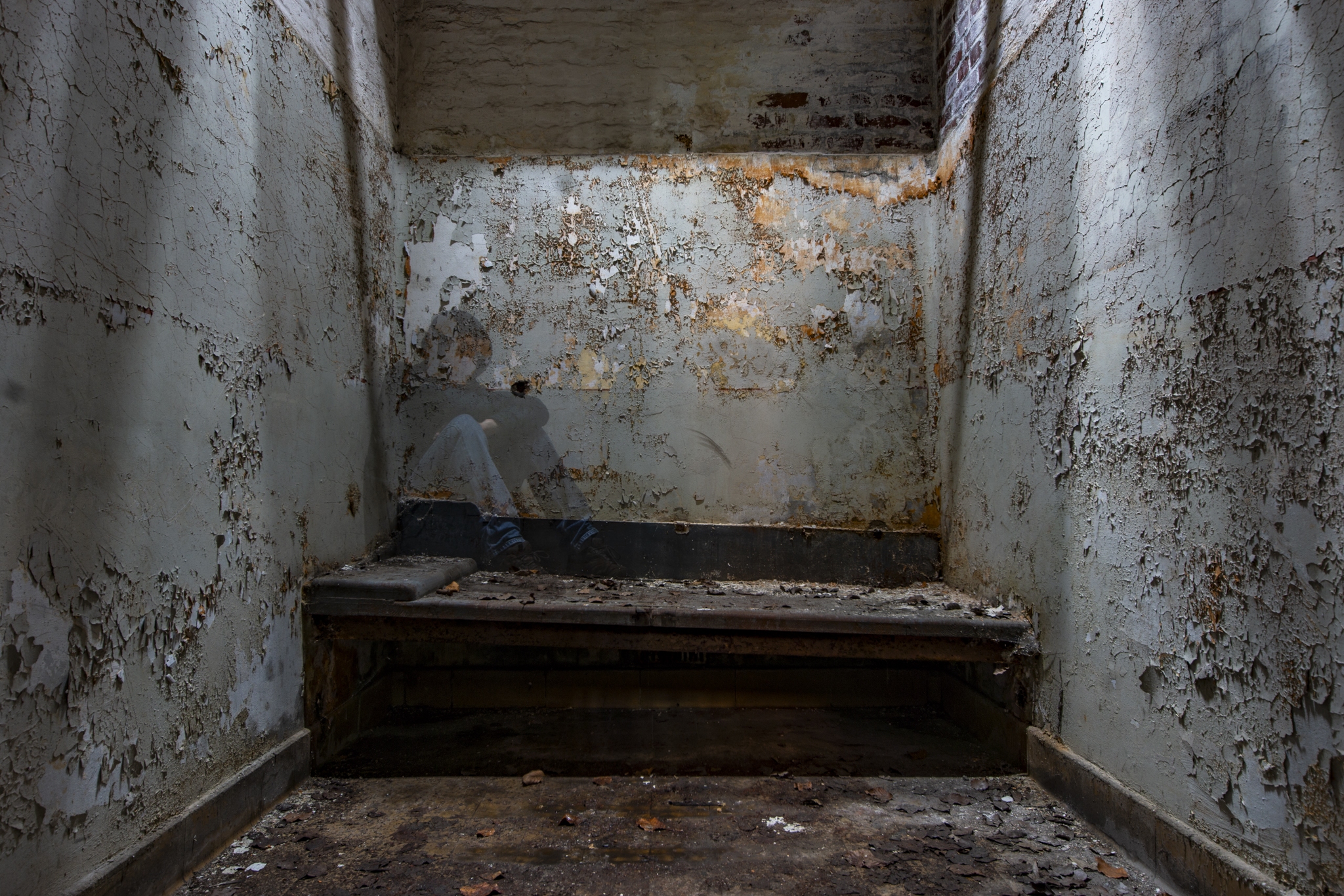 UE Barracks & Cells: Silent Order